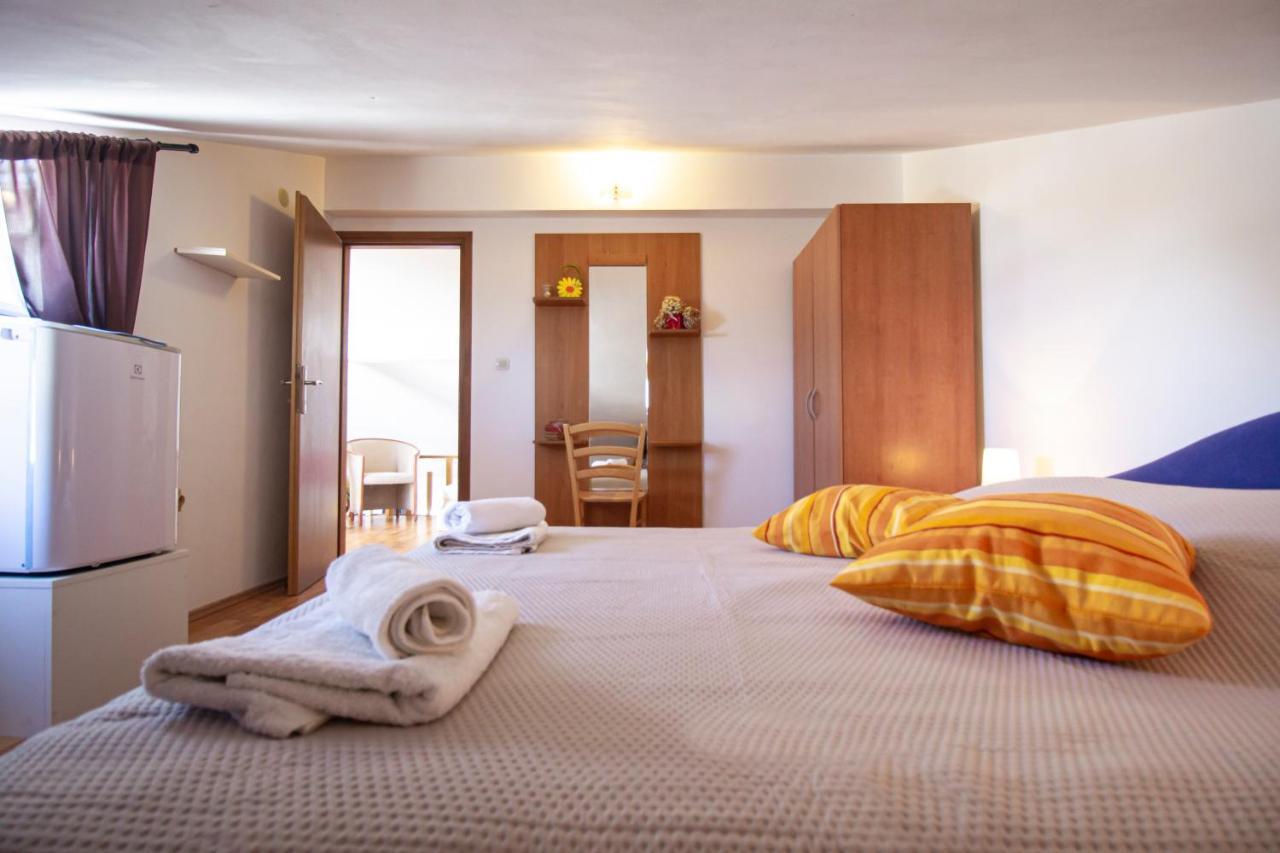 Apartments Branka Makarska Eksteriør billede