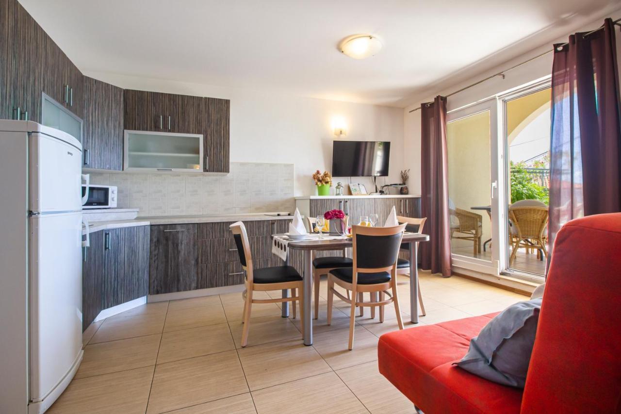 Apartments Branka Makarska Eksteriør billede