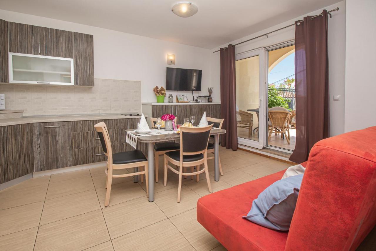 Apartments Branka Makarska Eksteriør billede